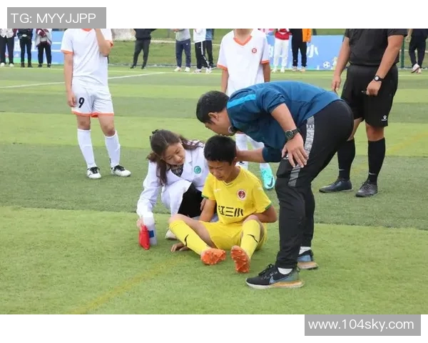 西安足球队战术变革引发热议球迷期待新赛季表现提升 西安足球队战术变革引发热议球迷期待新赛季表现提升