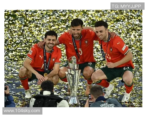 独行足球明星名单及其精彩瞬间图片展示 独行足球明星名单及其精彩瞬间图片展示