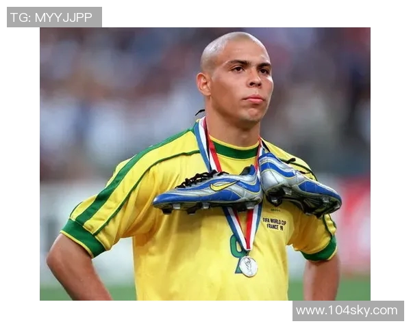 雅兰足球明星的辉煌历程与传奇故事揭秘