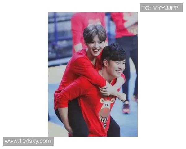 鹿晗与足球明星的亲密互动揭秘共探运动与娱乐的交汇点 鹿晗与足球明星的亲密互动揭秘共探运动与娱乐的交汇点