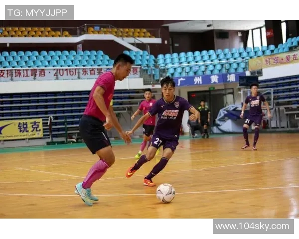 南京足球队总决赛特别报道:见证他们从默默无闻到辉煌崛起的成长历程 南京足球队总决赛特别报道:见证他们从默默无闻到辉煌崛起的成长历程